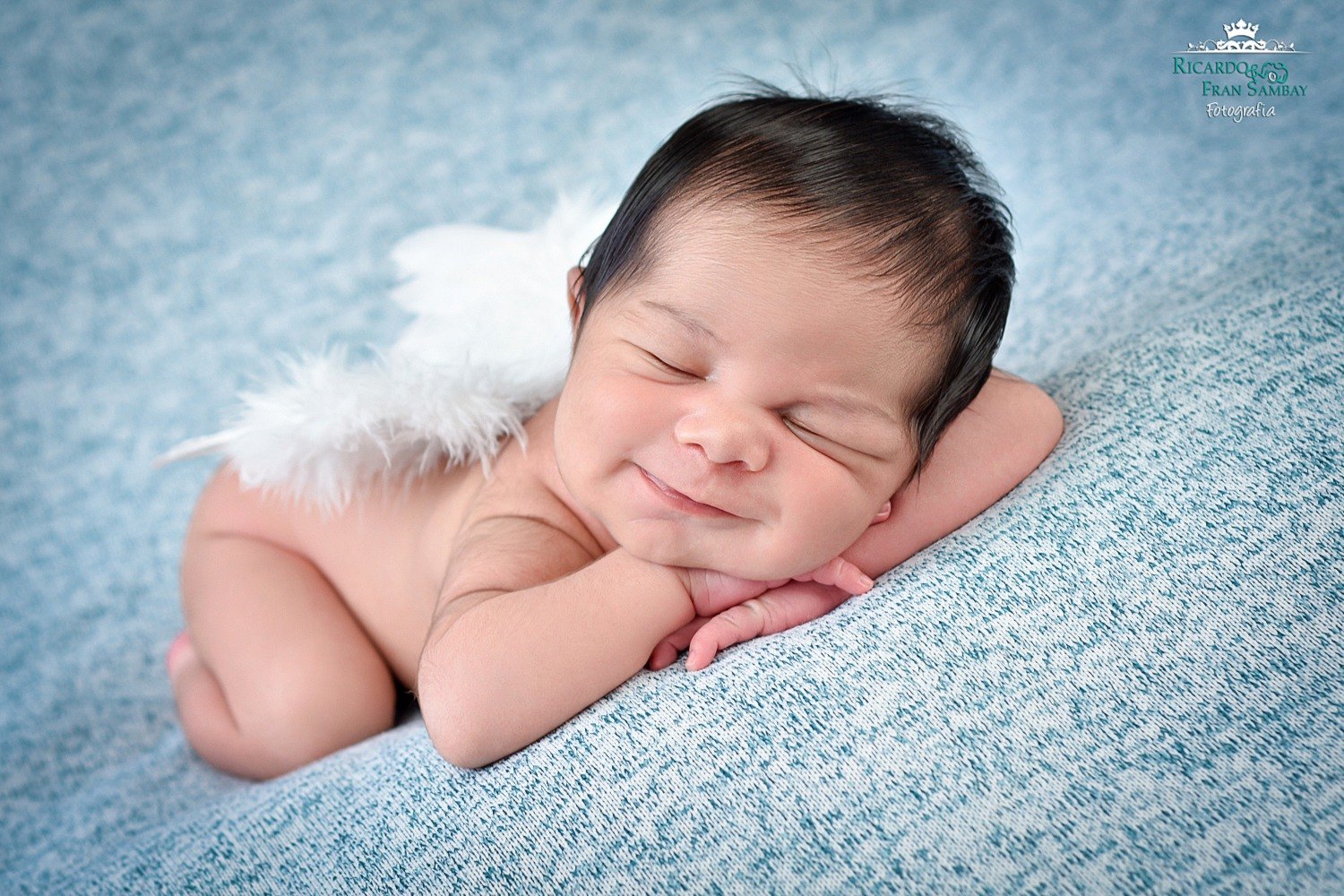 Ensaio newborn realizado pela Ricardo e Fran Sambay Fotografia